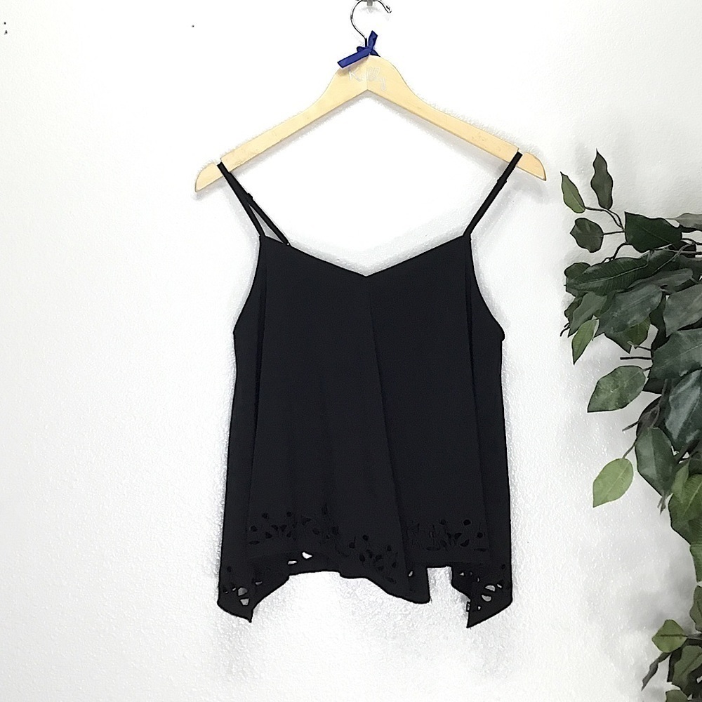 NWT Fabletics Cropped Black Brice Handkerchief Tank Top
